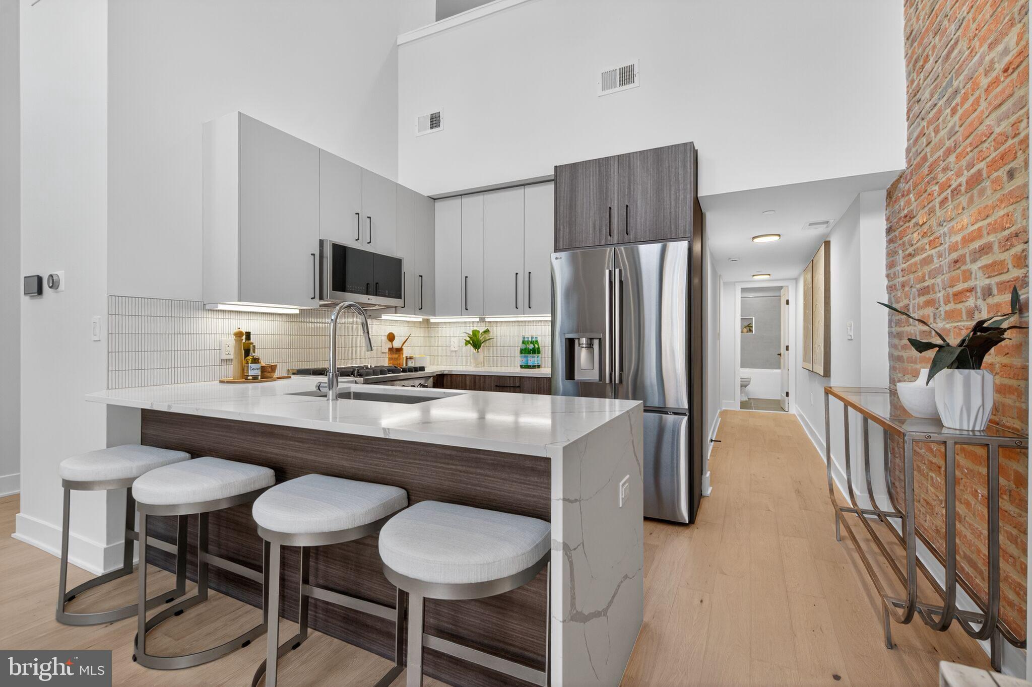 2440 Ontario Road Northwest, Unit 6 Washington, DC 20009 - Photo 6 of 19