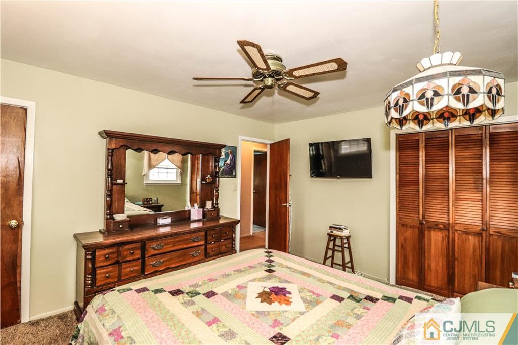 167 Winding Road Iselin, NJ 08830 - Photo 19 of 25 Gallery Image 19