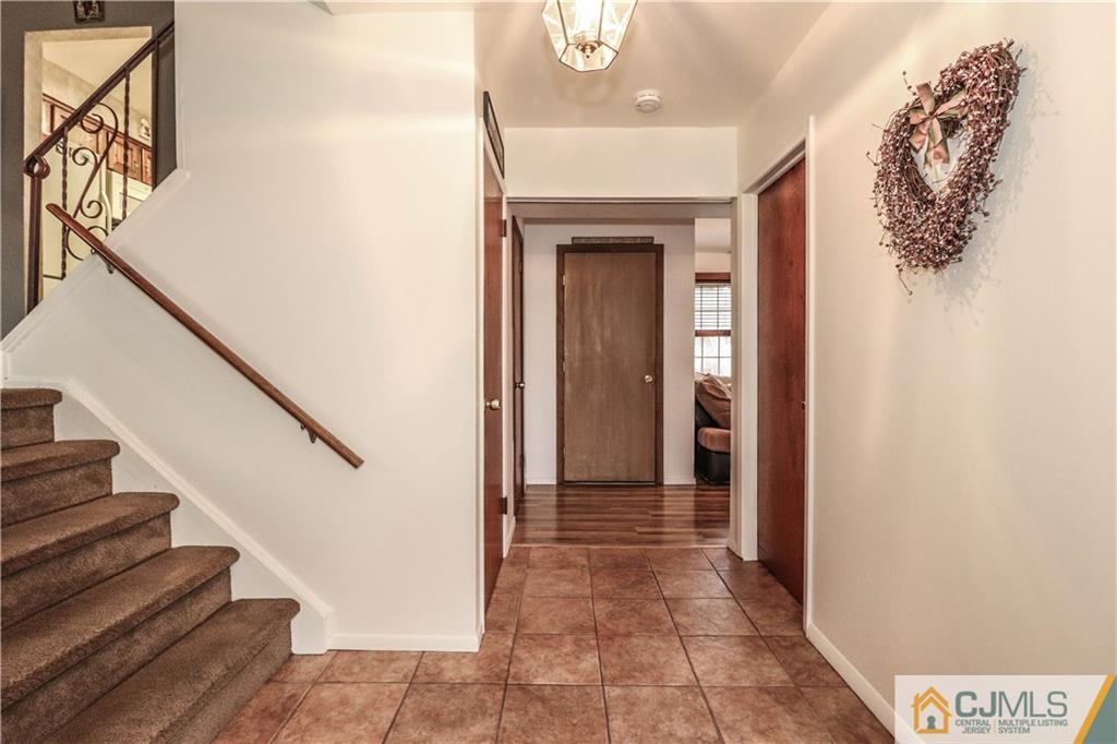 167 Winding Road Iselin, NJ 08830 - Photo 3 of 25 Gallery Image 3