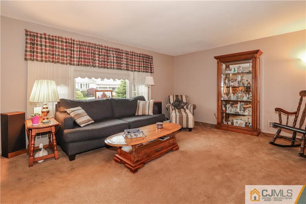 167 Winding Road Iselin, NJ 08830 - Photo 6 of 25 Gallery Image 6