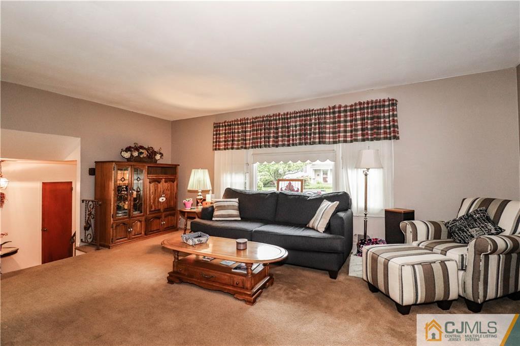 167 Winding Road Iselin, NJ 08830 - Photo 7 of 25 Gallery Image 7