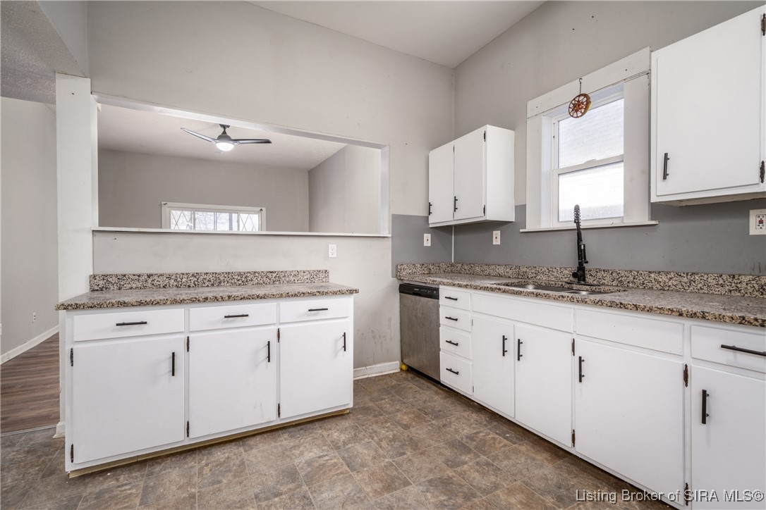 1512 Locust Street New Albany, IN 47150 - Photo 12 of 27