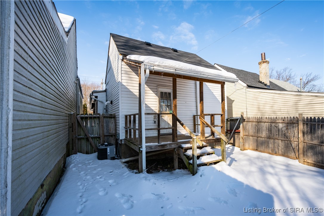 1512 Locust Street New Albany, IN 47150 - Photo 4 of 27