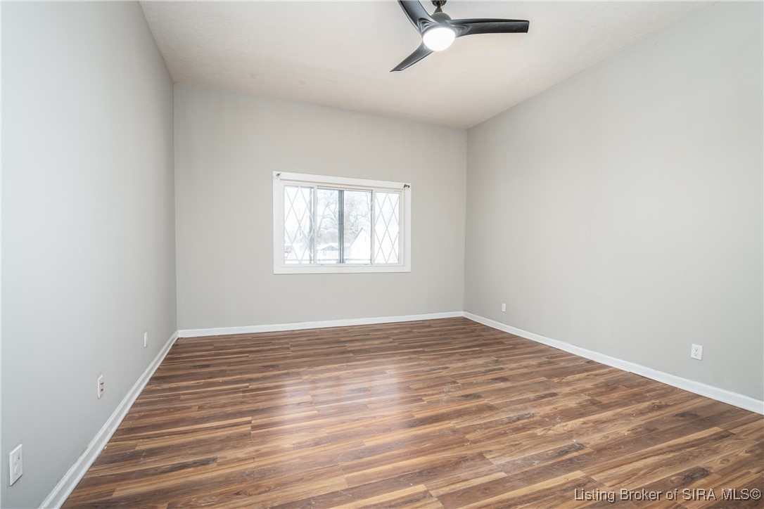 1512 Locust Street New Albany, IN 47150 - Photo 7 of 27