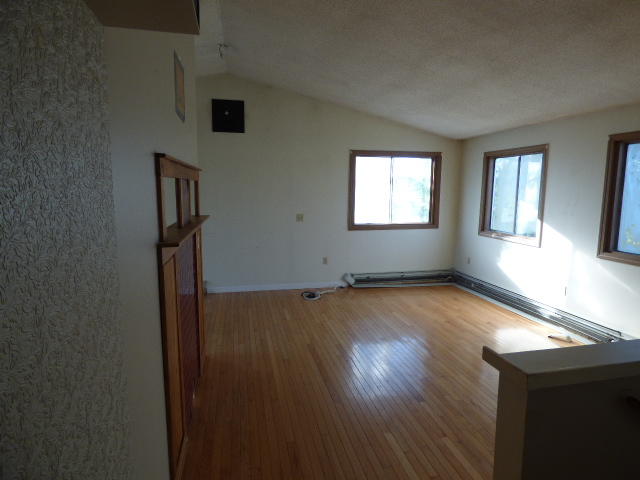 335 Pine Tree Road Bangor, ME 04401 - Photo 12 of 18 living room