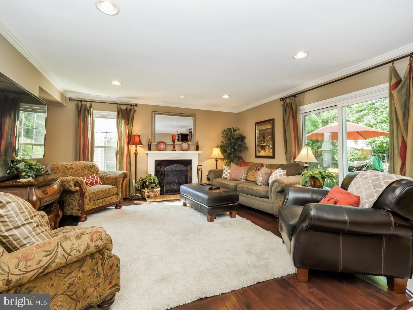 1237 Fountain Road Newtown, PA 18940 - Photo 3 of 25 Family Room