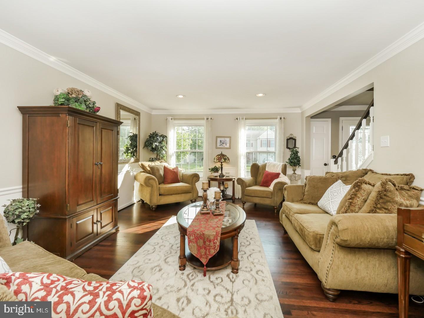 1237 Fountain Road Newtown, PA 18940 - Photo 10 of 25 Living Room