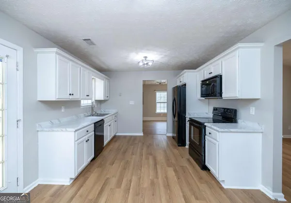 $2,050 | 641 Honey Creek Road, McDonough, GA 30252