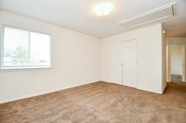 $1,960 | 1905 Creek Run Drive, Pearland, TX 77584