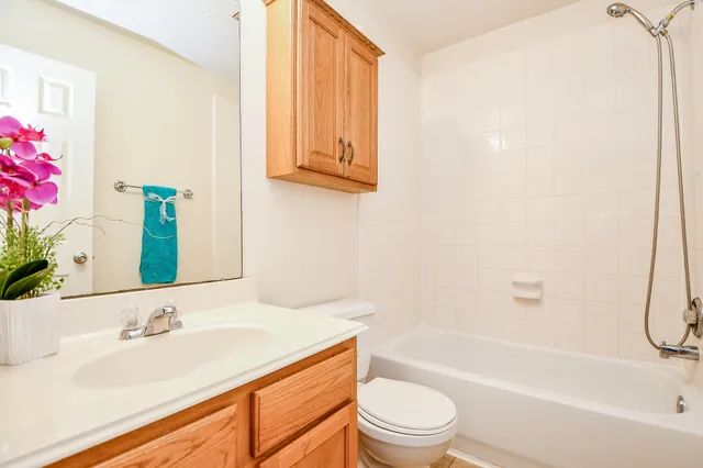 $1,960 | 1905 Creek Run Drive, Pearland, TX 77584