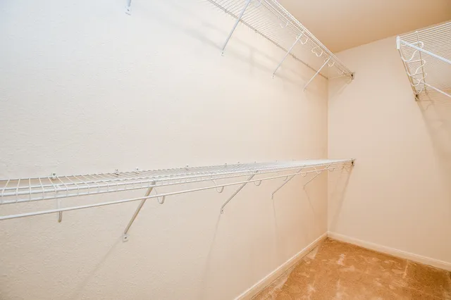 $1,960 | 1905 Creek Run Drive, Pearland, TX 77584