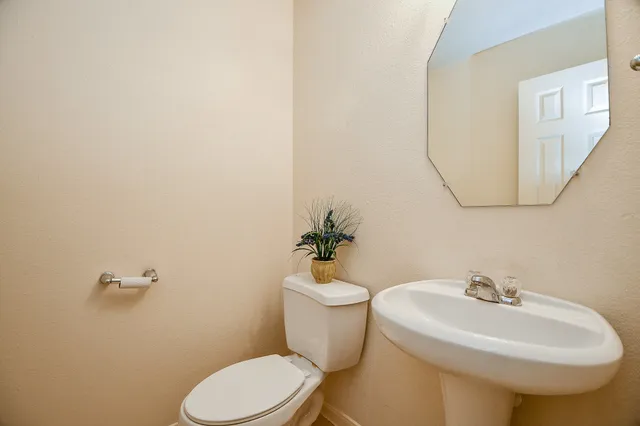 $1,960 | 1905 Creek Run Drive, Pearland, TX 77584