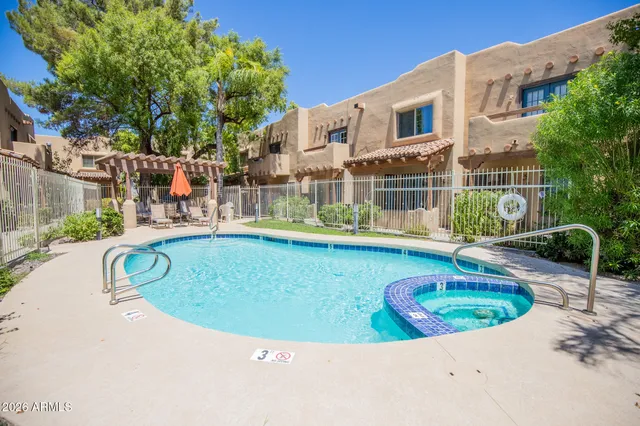 $1,695 | 1446 East Grovers Avenue, Unit 17, Phoenix, AZ 85022