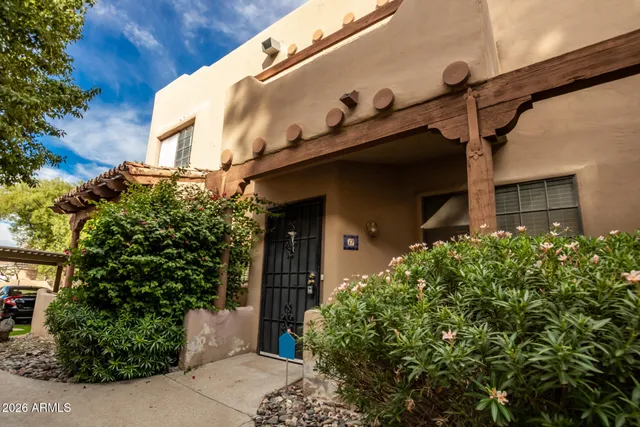 $1,695 | 1446 East Grovers Avenue, Unit 17, Phoenix, AZ 85022