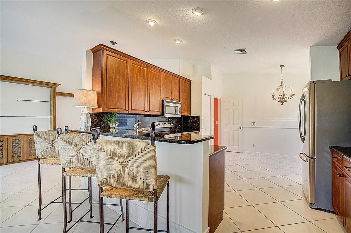 6581 Sun River Road Boynton Beach, FL 33437 - Photo 6 of 56 KITCHEN