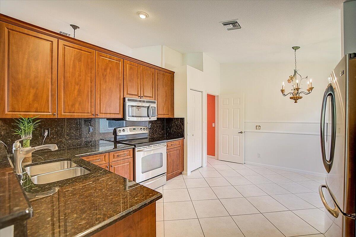 6581 Sun River Road Boynton Beach, FL 33437 - Photo 7 of 56 KITCHEN