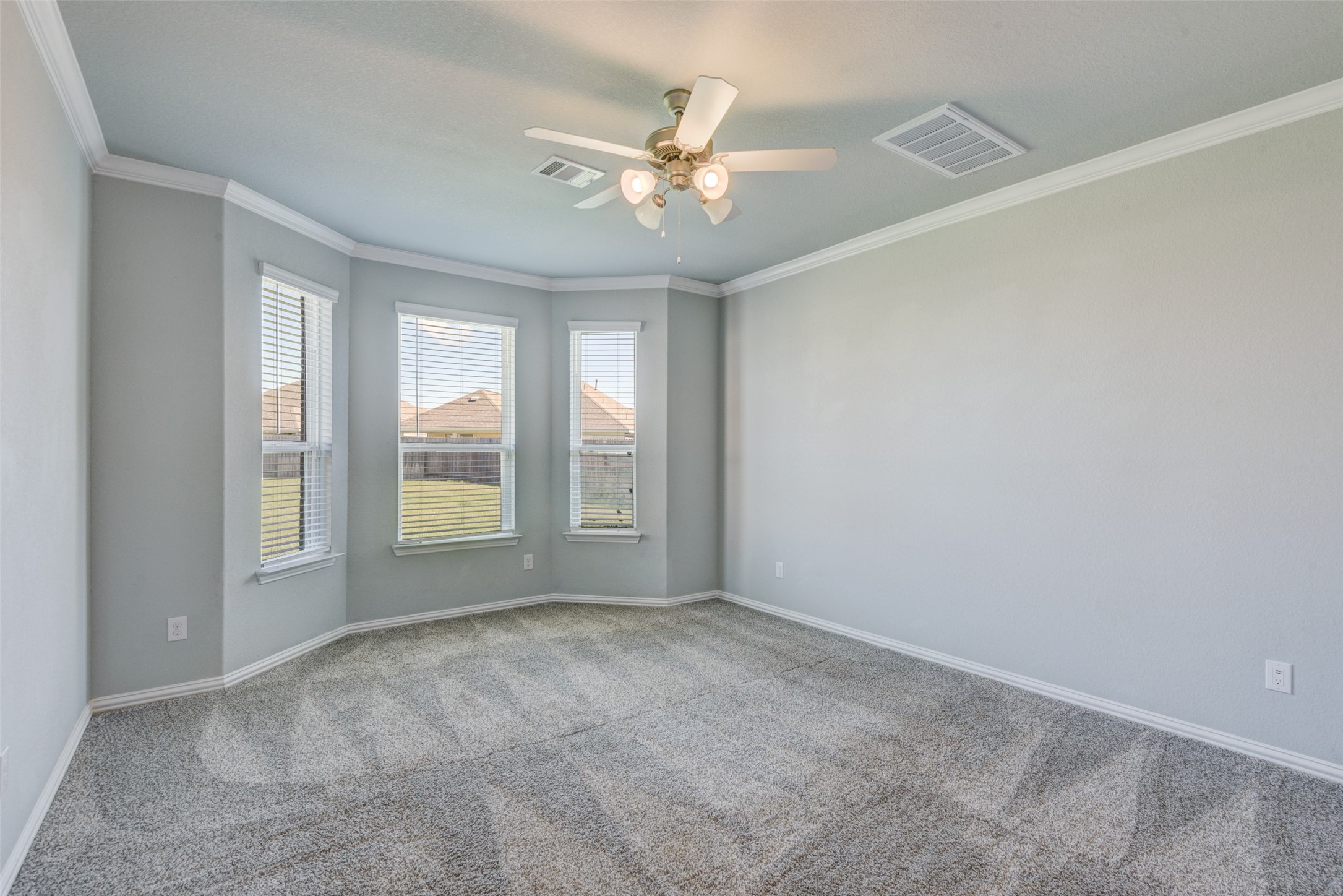 23421 Vineyard Drive Alvin, TX 77511 - Photo 15 of 32 a view of an empty room with a window