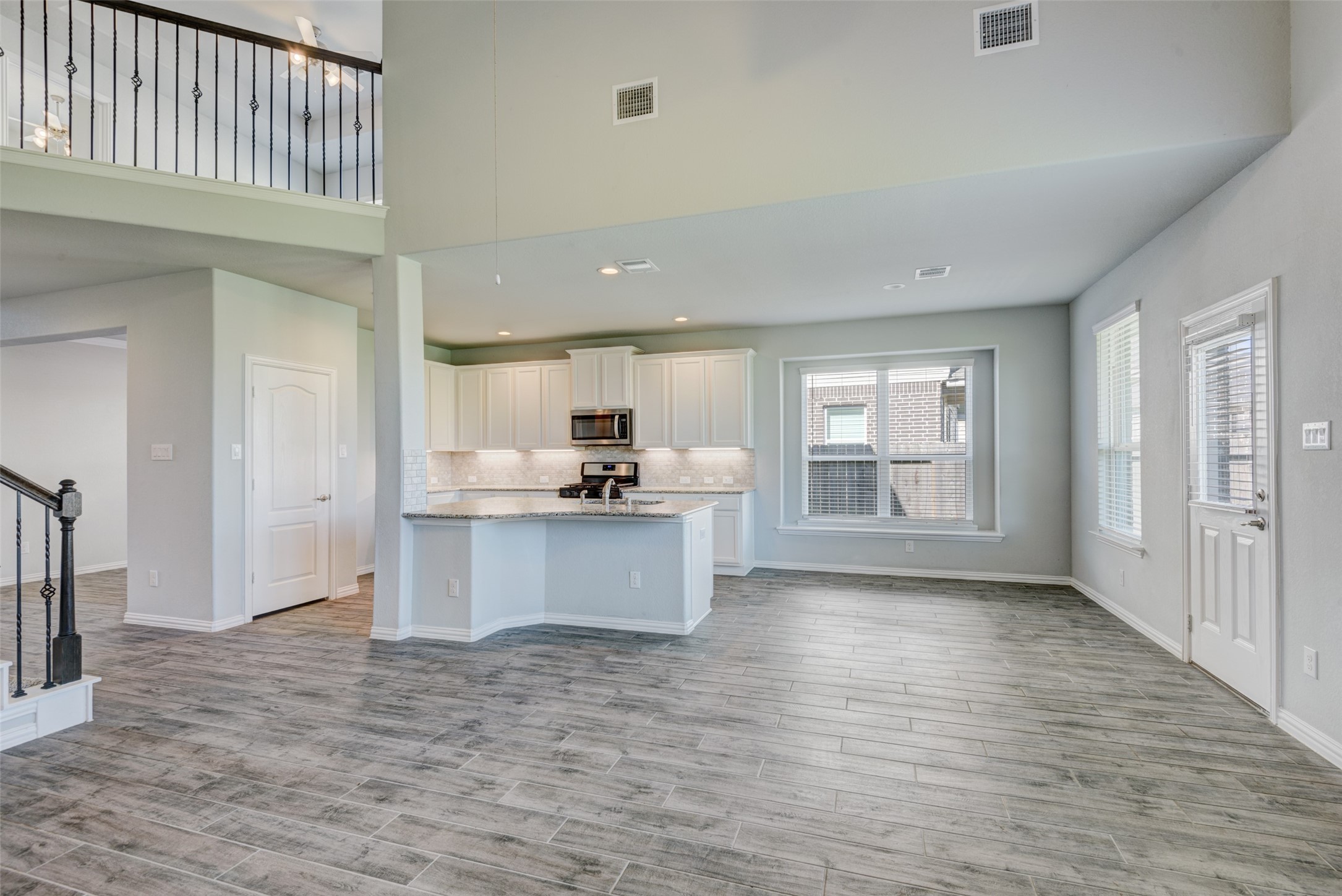 23421 Vineyard Drive Alvin, TX 77511 - Photo 8 of 32