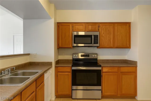 $1,395 | 6650 West Warm Springs Road, Unit 2120, Las Vegas, NV 89118