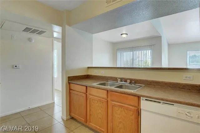 $1,395 | 6650 West Warm Springs Road, Unit 2120, Las Vegas, NV 89118