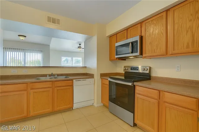 $1,395 | 6650 West Warm Springs Road, Unit 2120, Las Vegas, NV 89118