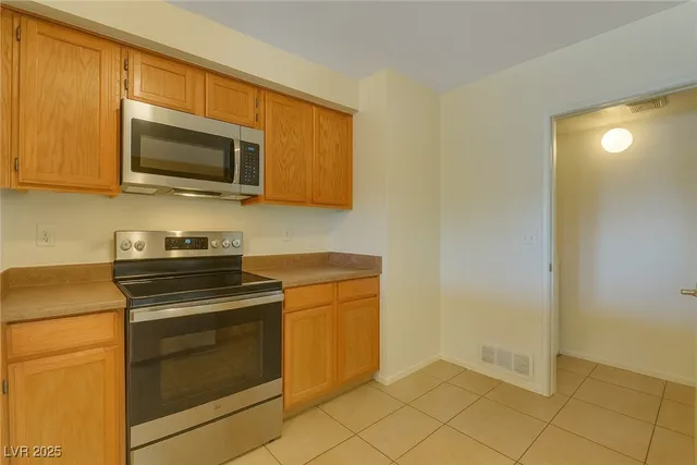 $1,395 | 6650 West Warm Springs Road, Unit 2120, Las Vegas, NV 89118