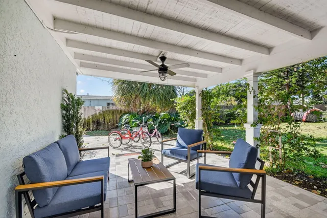 $3,700 | 1511 South Palmway, Lake Worth Beach, FL 33460