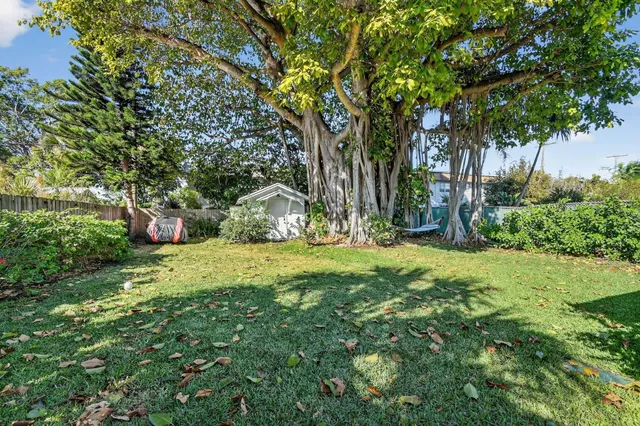 $3,700 | 1511 South Palmway, Lake Worth Beach, FL 33460