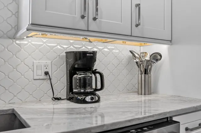 $3,700 | 1511 South Palmway, Lake Worth Beach, FL 33460