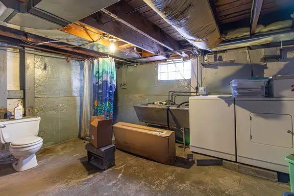 $185,000 | 628 East Sheridan Street, Ely, MN 55731