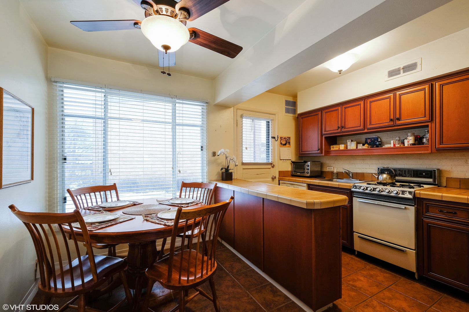 697 Green Bay Road Highland Park, IL 60035 - Photo 4 of 13