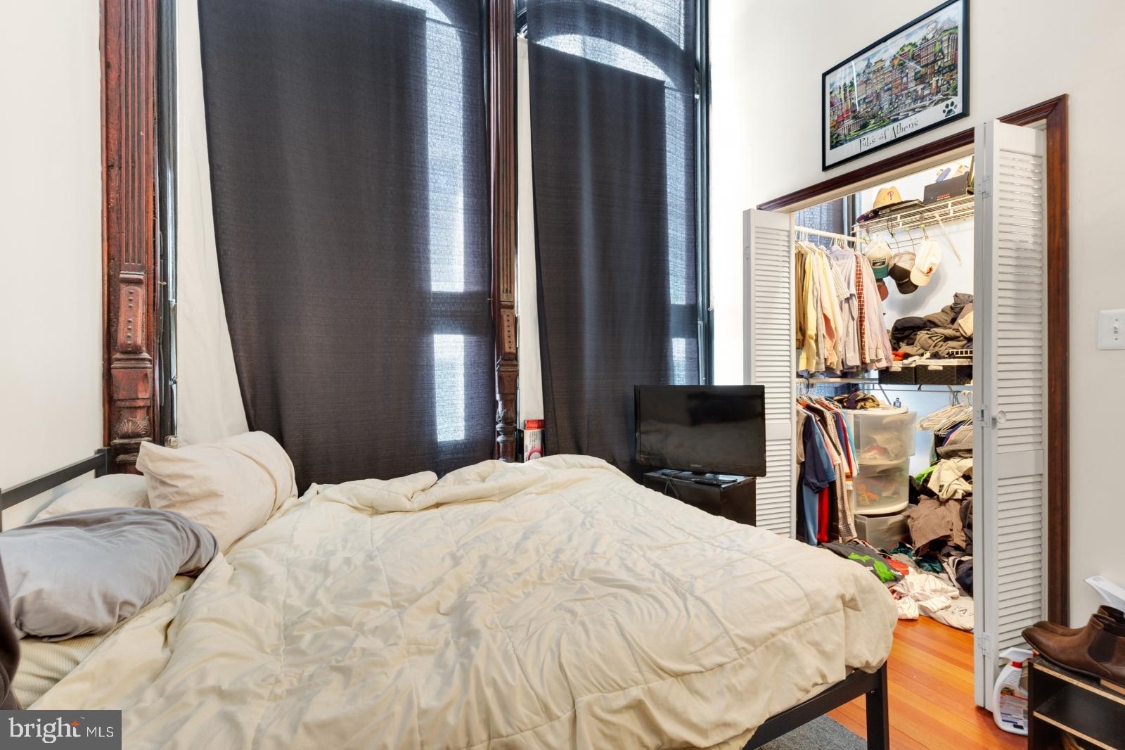 35 South 13th Street, Unit 2 Philadelphia, PA 19107 - Photo 12 of 24