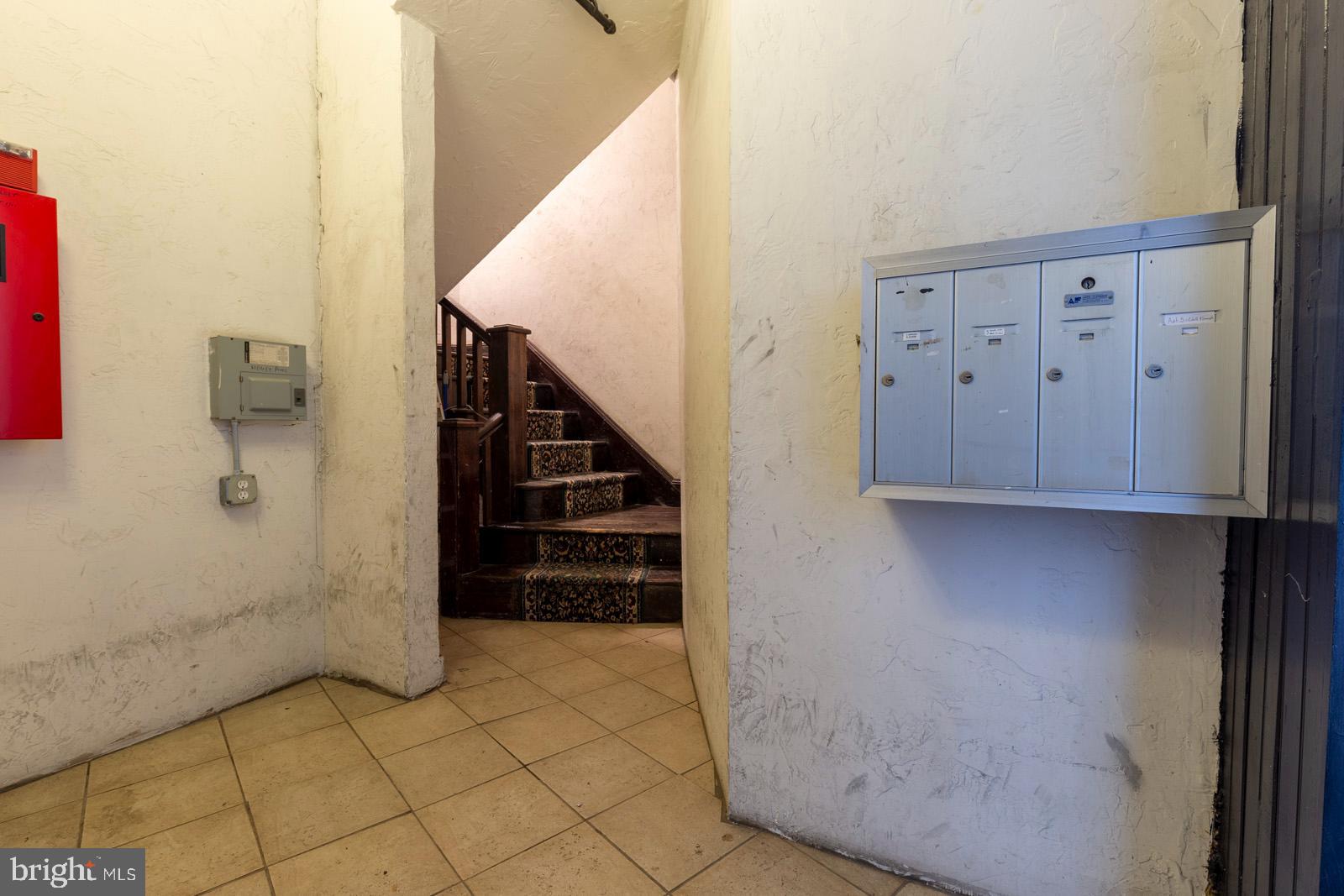 35 South 13th Street, Unit 2 Philadelphia, PA 19107 - Photo 21 of 24