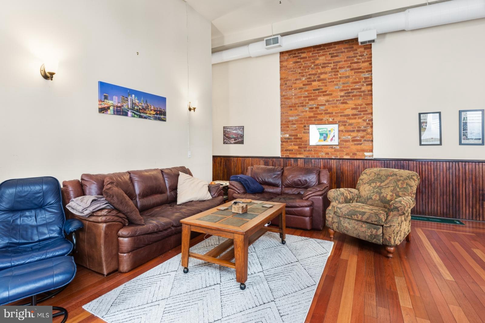 35 South 13th Street, Unit 2 Philadelphia, PA 19107 - Photo 3 of 24