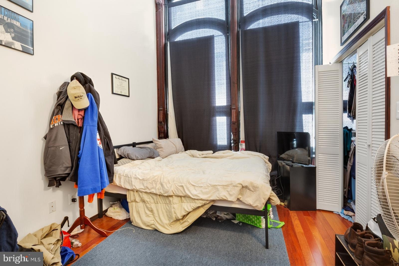 35 South 13th Street, Unit 2 Philadelphia, PA 19107 - Photo 10 of 24