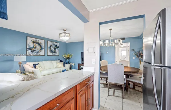 $1,500 | 180 Northeast 12th Avenue, Unit 14E, Hallandale Beach, FL 33009