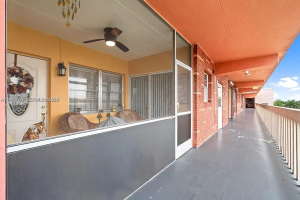 $1,500 | 180 Northeast 12th Avenue, Unit 14E, Hallandale Beach, FL 33009