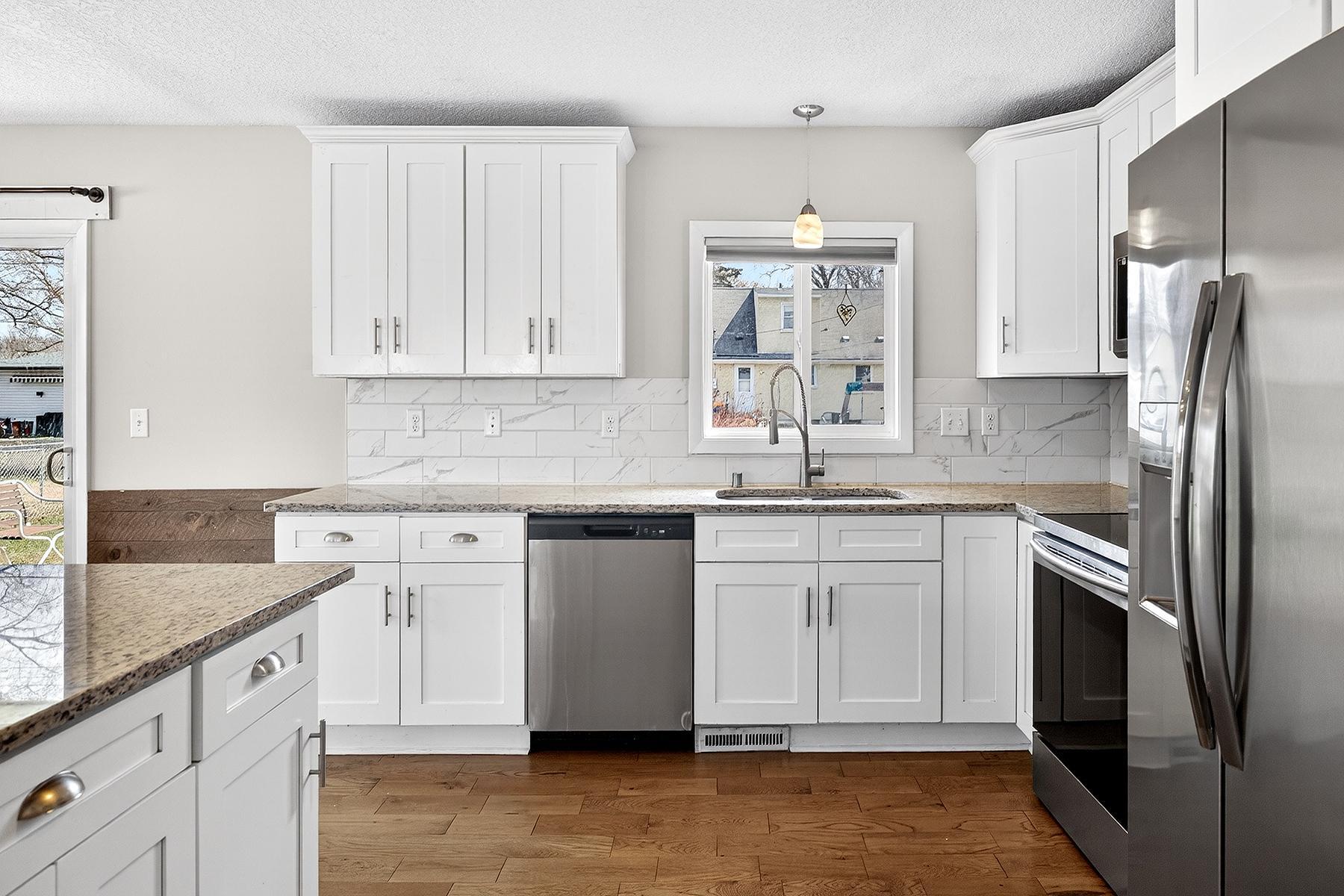 673 Monroe Street South Shakopee, MN 55379 - Photo 5 of 24