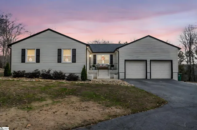 $399,900 | 123 Graystone Drive, Moore, SC 29369