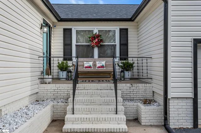 $399,900 | 123 Graystone Drive, Moore, SC 29369