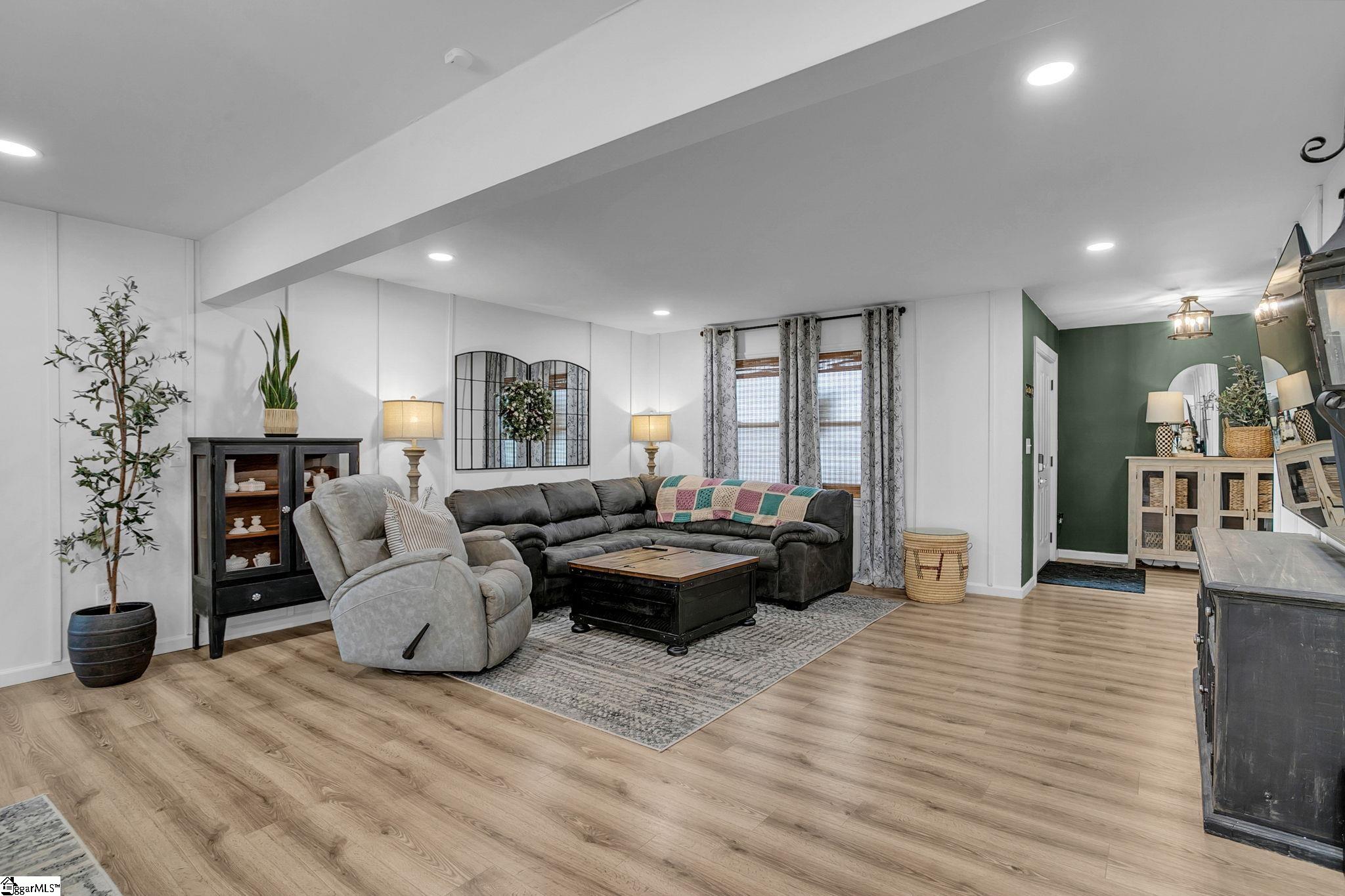 123 Graystone Drive Moore, SC 29369 - Photo 10 of 47