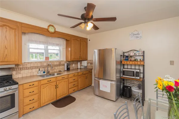 $559,000 | 964 Pemart Avenue, Peekskill, NY 10566