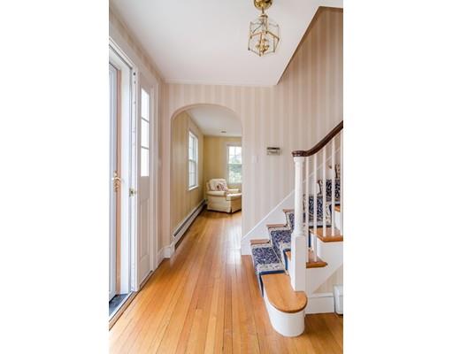 14 Roberts Road Wellesley, MA 02481 - Photo 3 of 21