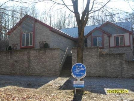 1300 East Rattalee Lake Road Holly, MI 48442 - Photo 1 of 20 01.JPG