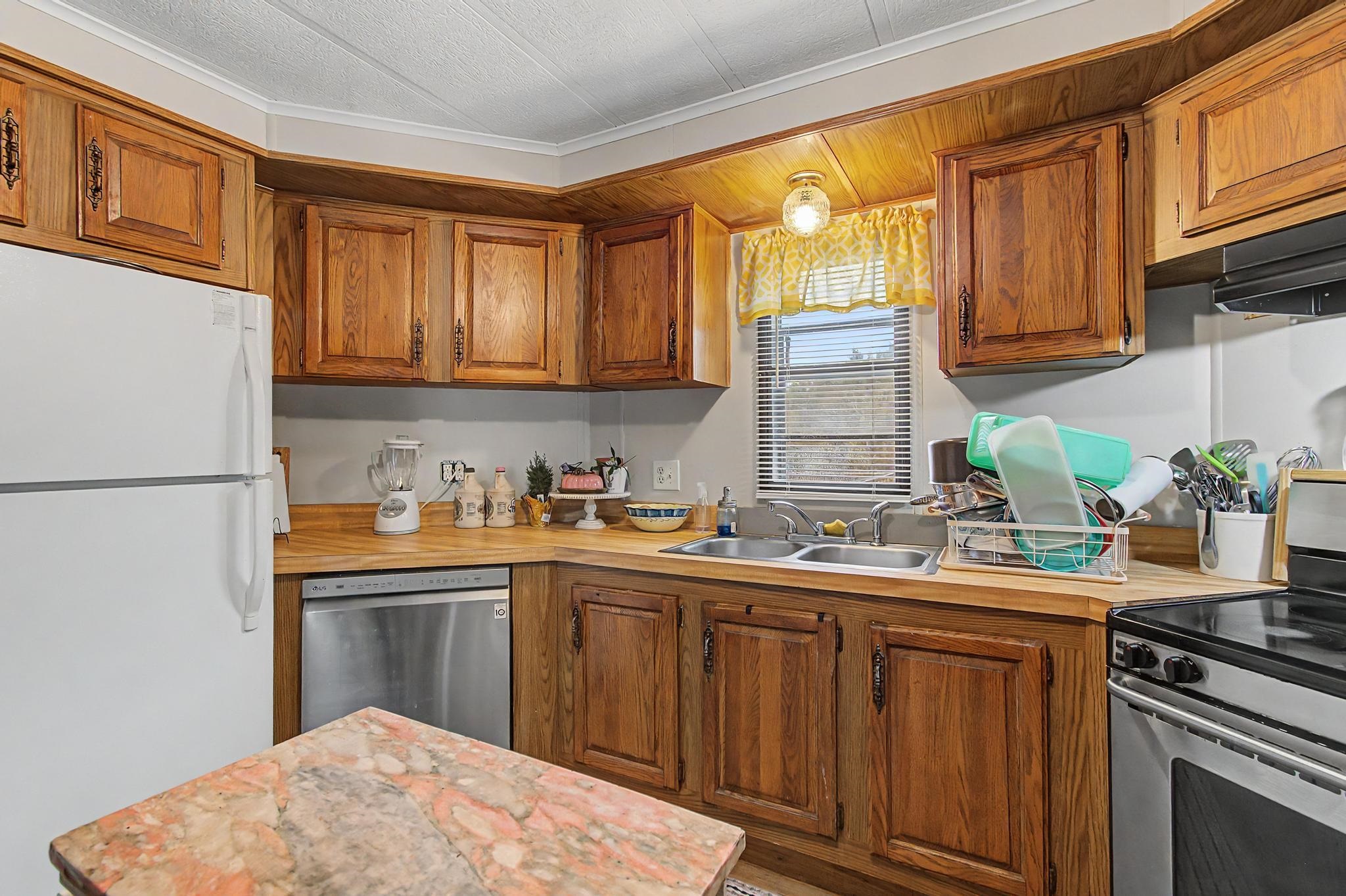 1928 West Corinth Road Washington, VT 05675 - Photo 13 of 46