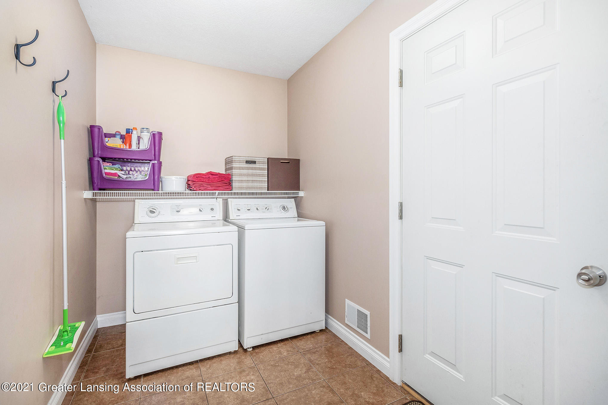 6360 Macadam Way Dimondale, MI 48821 - Photo 12 of 28 Laundry/mud room