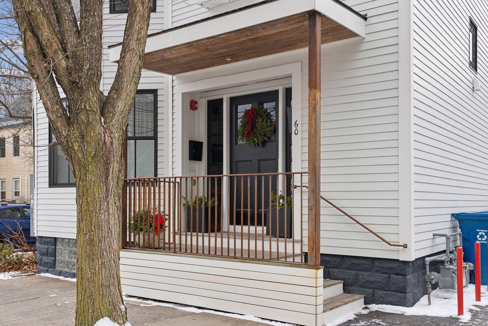 60 Munjoy Street, Unit 2 Portland, ME 04101 - Photo 2 of 46 Entry