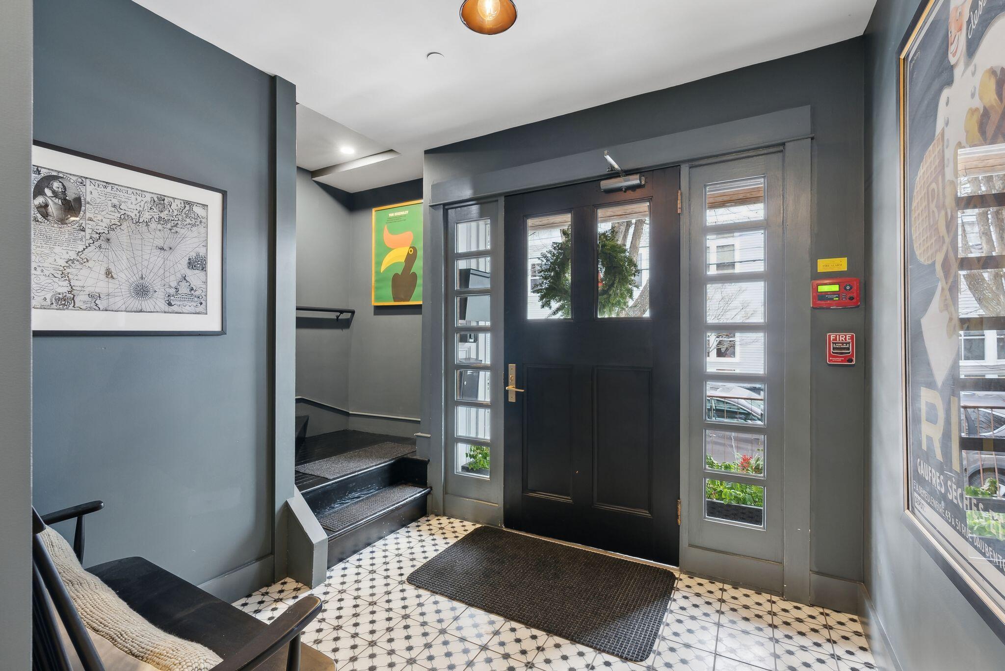 60 Munjoy Street, Unit 2 Portland, ME 04101 - Photo 3 of 46 Entry