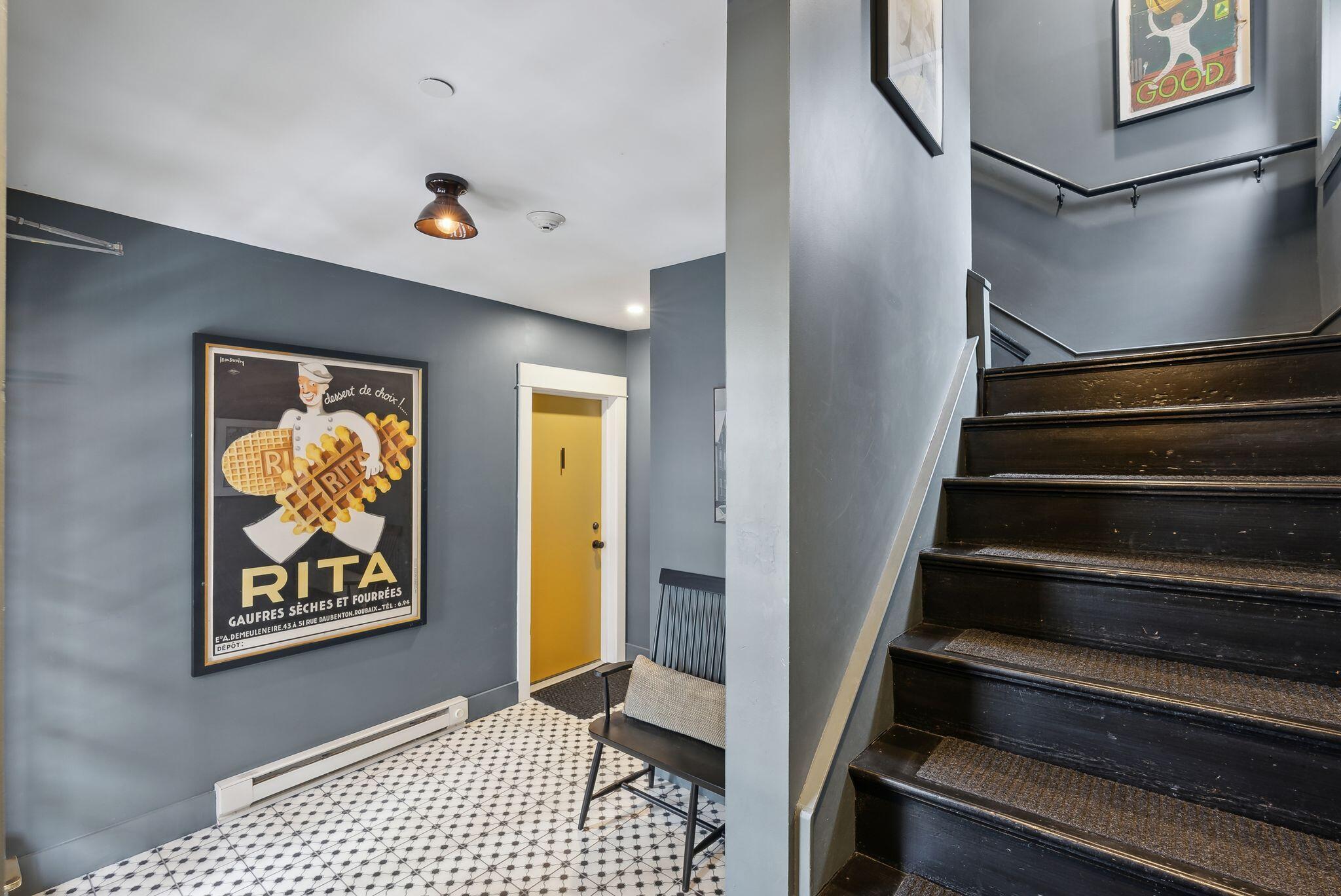 60 Munjoy Street, Unit 2 Portland, ME 04101 - Photo 4 of 46 Entry