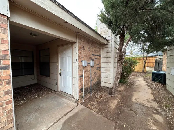$725 | 139 North Troy Avenue, Unit B, Lubbock, TX 79416